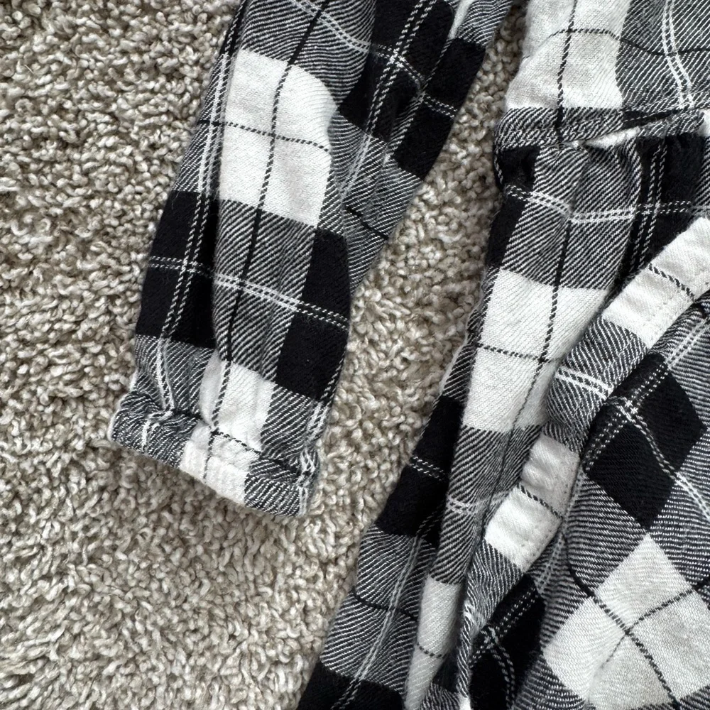 Old Navy classic checkered