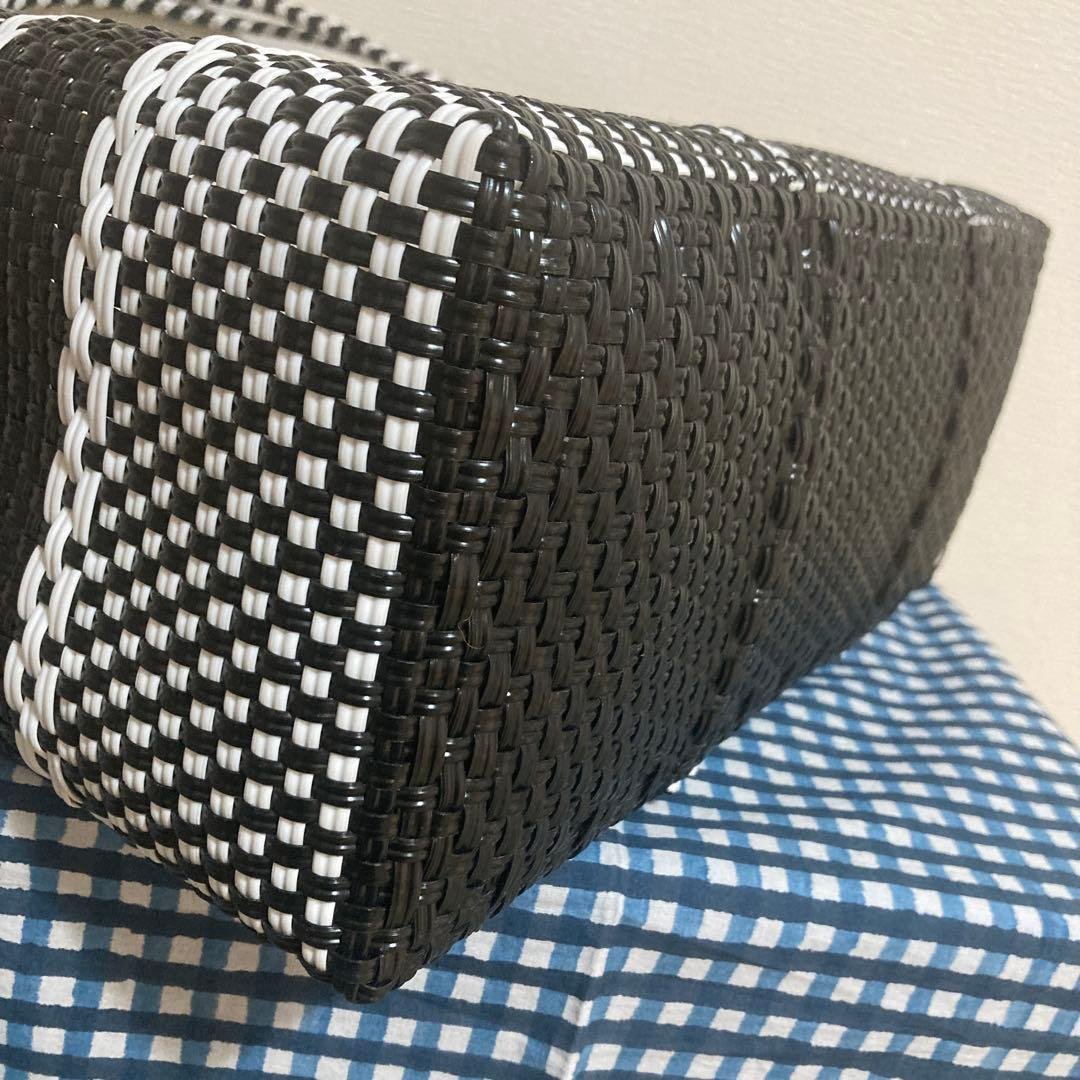 Diminutivo being folded 13